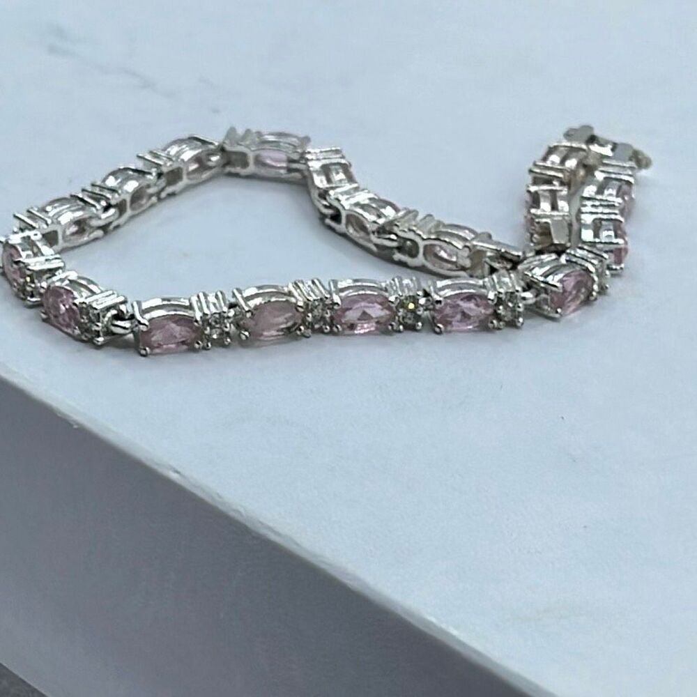 Vintage Avon tennis bracelet 7.5” or 8.5” extender .